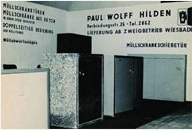 Verschiedene Mülltonnenschränke von Paul Wolff im Firmengebäude in Hilden 